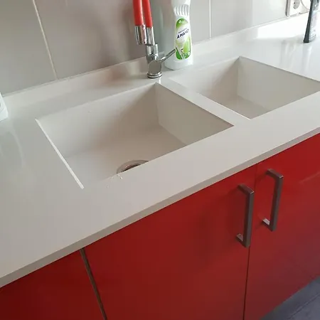 Проживание в семье Avenue *